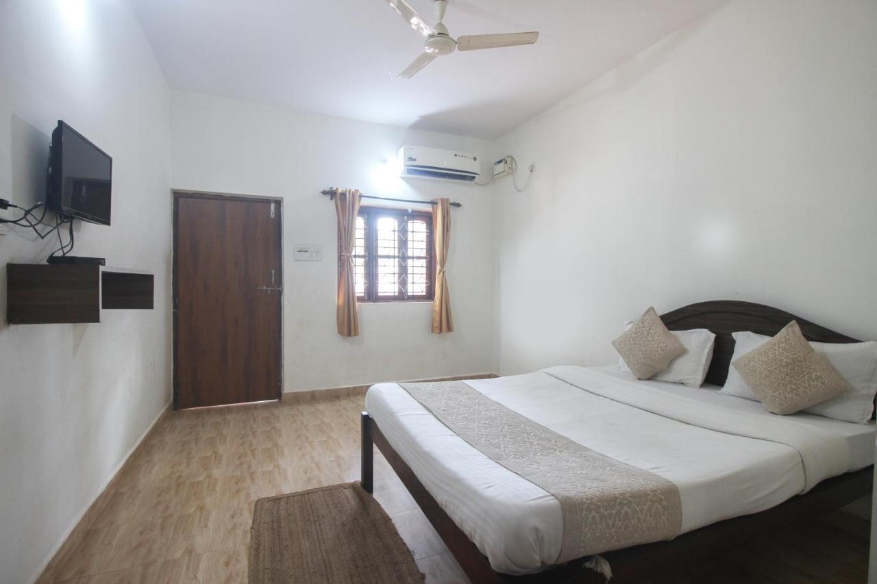 Calangute Bay Hotel Luaran gambar