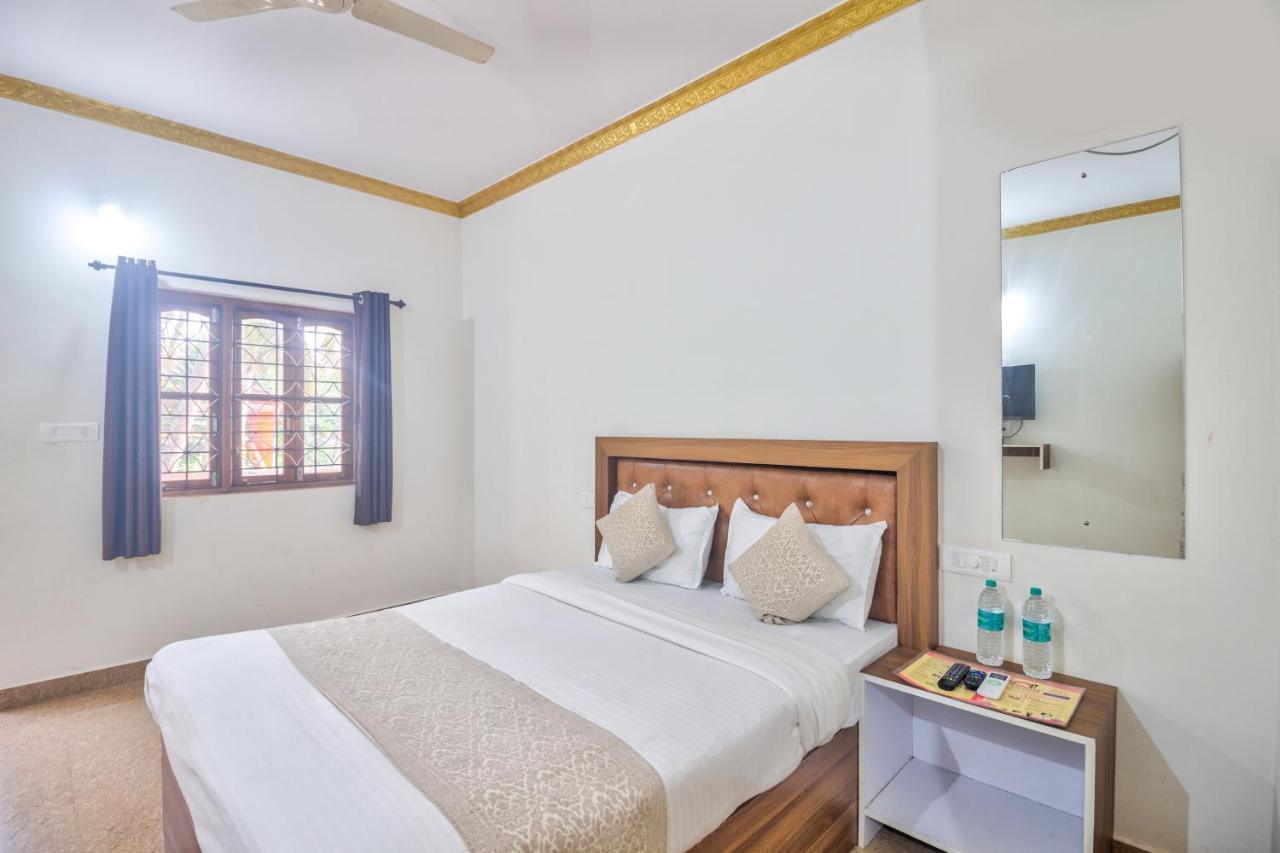 Calangute Bay Hotel Luaran gambar
